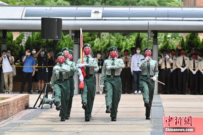 （香港回歸25周年）香港理工大學(xué)舉行“七一”升旗儀式