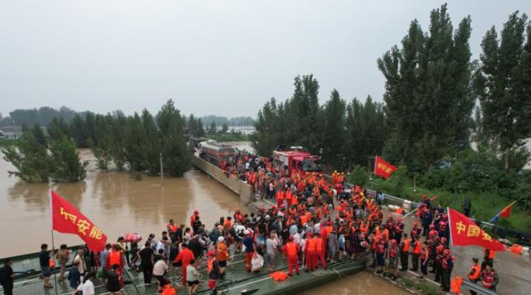 “逆行”重器中流擊水，創(chuàng)造救援速度奇跡<p>以精銳之“能”，護(hù)百姓之“安”，每一次極速救援，都是一場(chǎng)全力以赴，是承諾更是本色。<p>